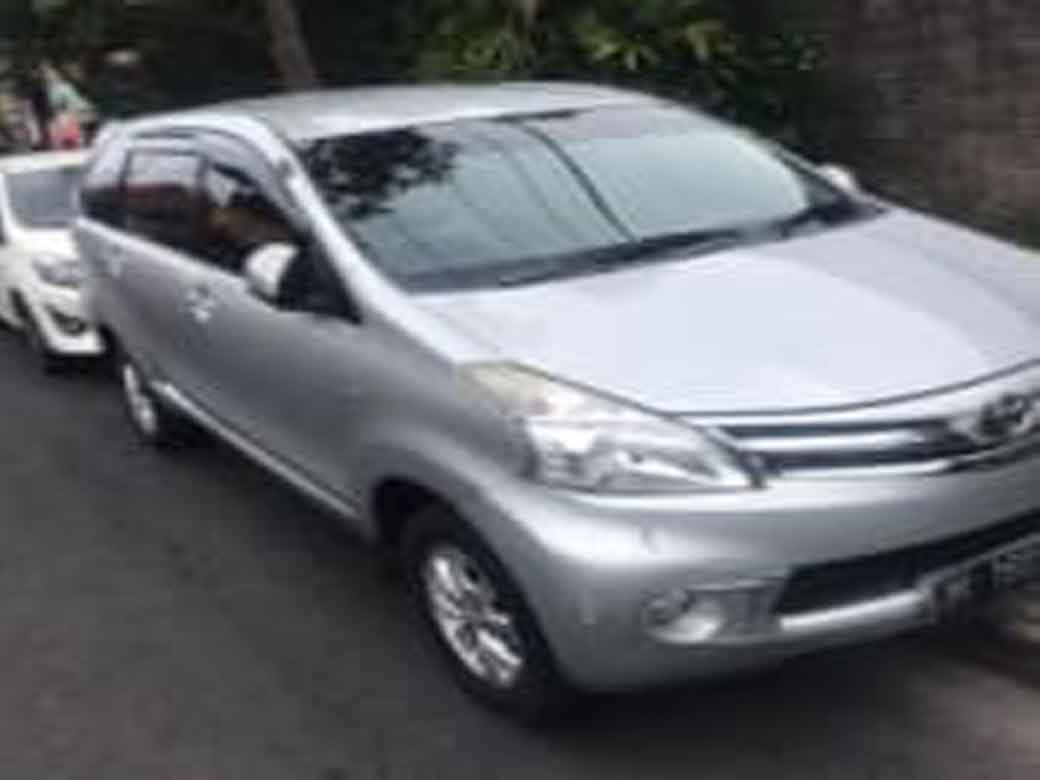 Bali car rental - avanza MT