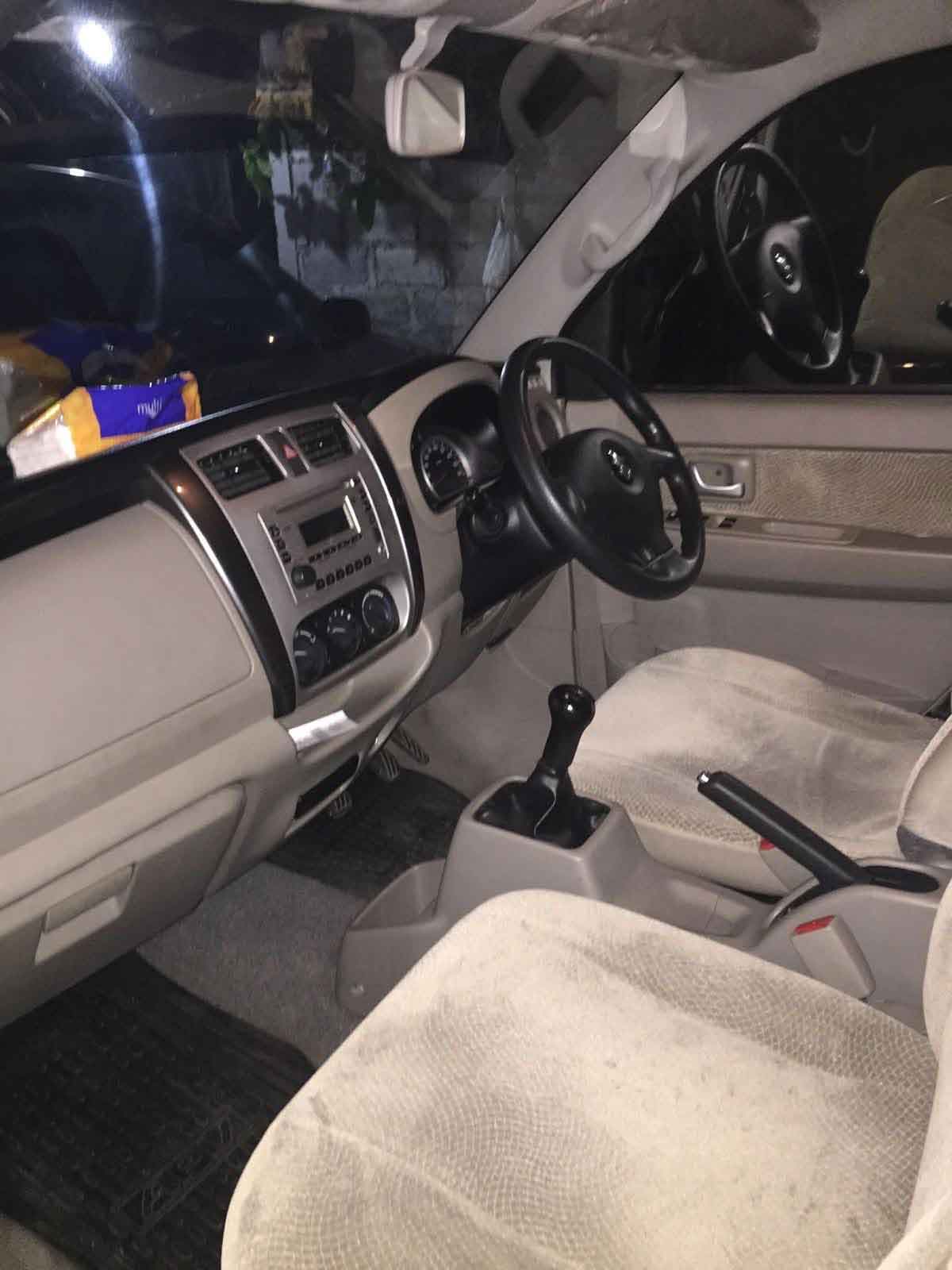 Bali car rental -suzuki apv inside